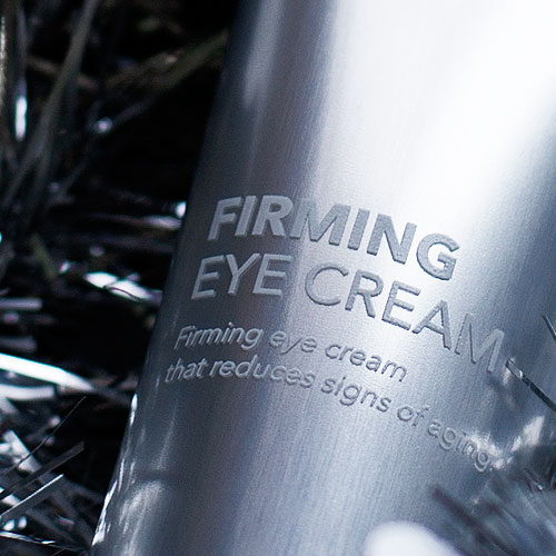 CELL FUSION C Firming Eye Cream в новогоднем интерьере